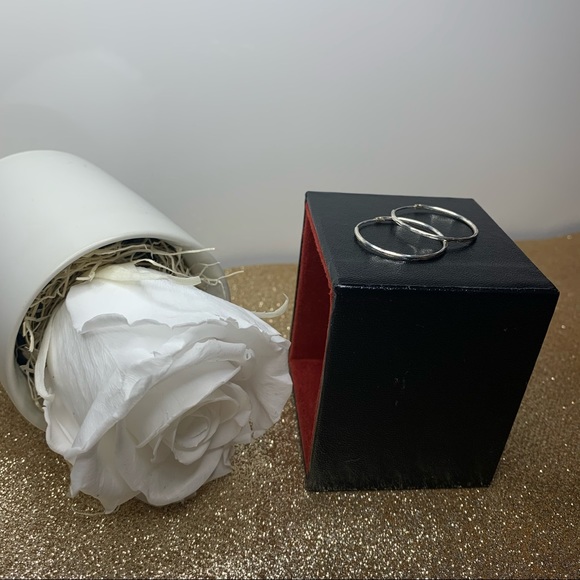 Medium silver hoops ✨ - Picture 5 of 5